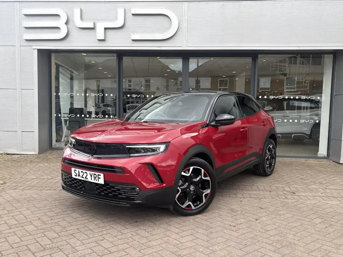 Used Vauxhall Mokka SRi 98 kW (134 HP) 2022 Red SUV