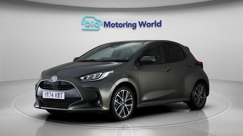 Used Toyota Yaris Hybrid 116 HP (85 kW) 2024 Bronze Hatchback