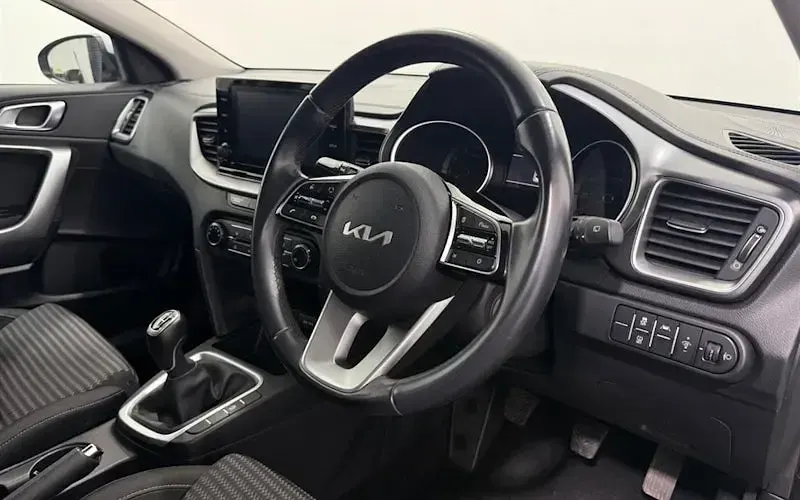Used Kia XCeed 120 HP (88 kW) 2022 Silver SUV
