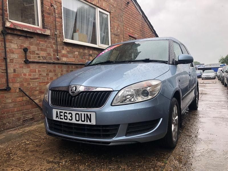 Used Skoda Roomster SE 105 HP (77 kW) 2013 Blue MPV