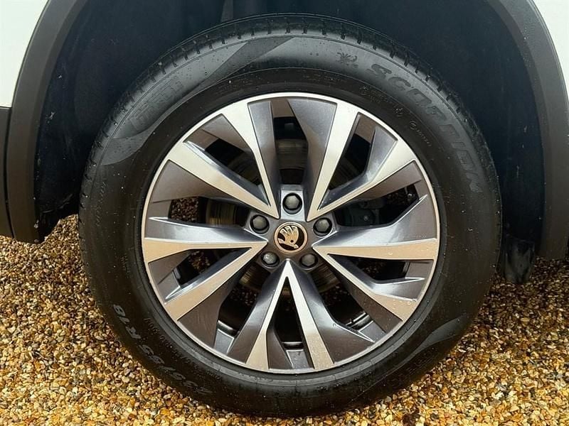 Used Skoda Kodiaq SE Drive 2023 White SUV