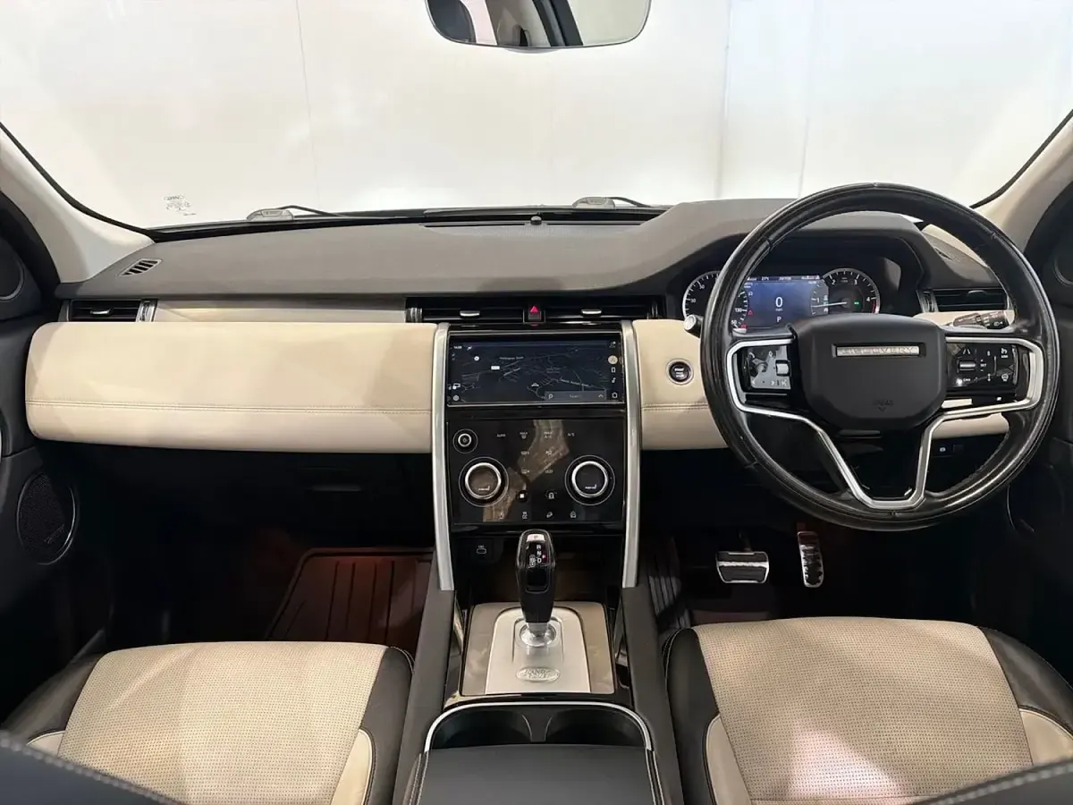 Used Land Rover Discovery Sport HSE Dynamic 2022 Eiger grey SUV