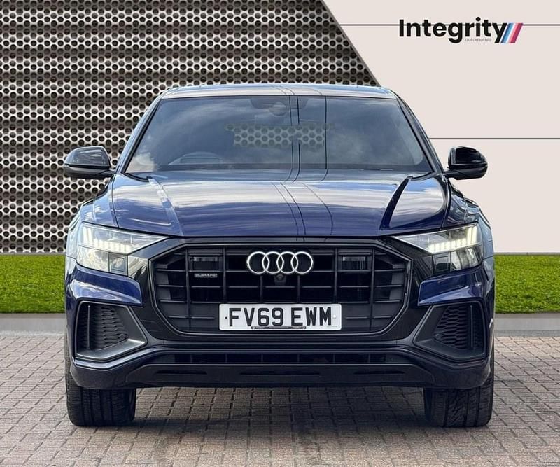 Used Audi Q8 Comfort 286 HP (210 kW) 2019 Blue SUV