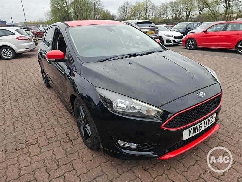 Used Ford Focus Zetec 150 HP (110 kW) 2016 Black Hatchback