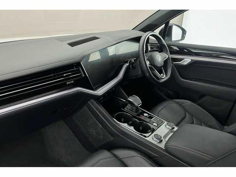 Used VW Touareg 286 HP (210 kW) 2023 SUV