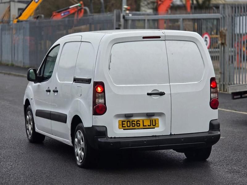Used Peugeot Partner 2016 White MPV