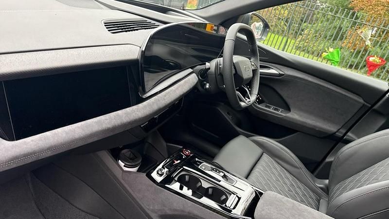 Used Audi SQ6 e-tron Advanced 360 kW (490 HP) 2025 Magnet grey SUV