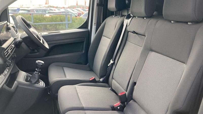 Used Vauxhall Vivaro 120 HP (88 kW) 2024 MPV