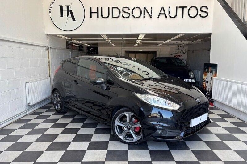 Black Used 2015 Ford Fiesta ST Hatchback | £8,995 (Expensive) - Image 1/1