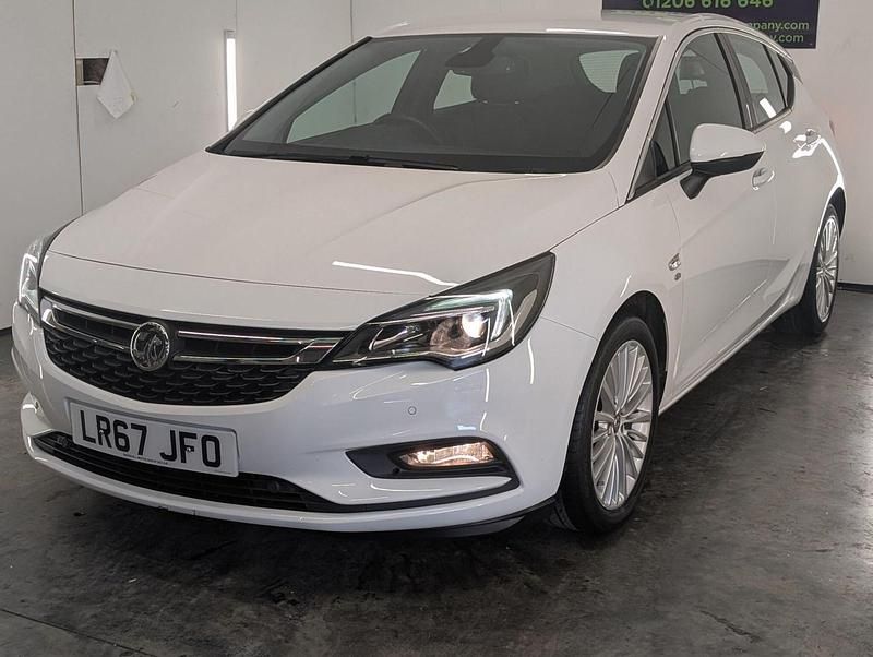 White Used 2017 Vauxhall Astra Elite Hatchback | £8,400 (A bit pricey) - Image 1/3