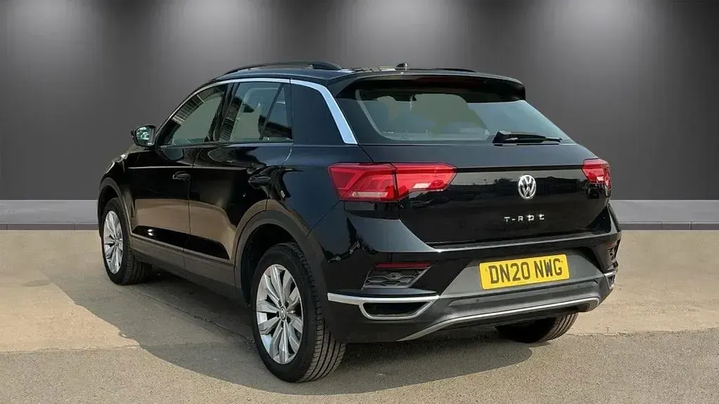 Used VW T-Roc SE 150 HP (110 kW) 2020 Black SUV