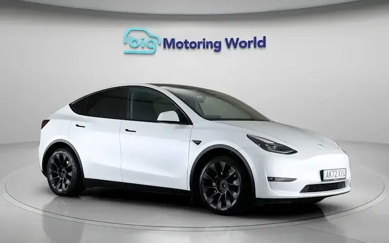 Used Tesla Model Y Long Range AWD 286 kW (389 HP) 2025 SUV