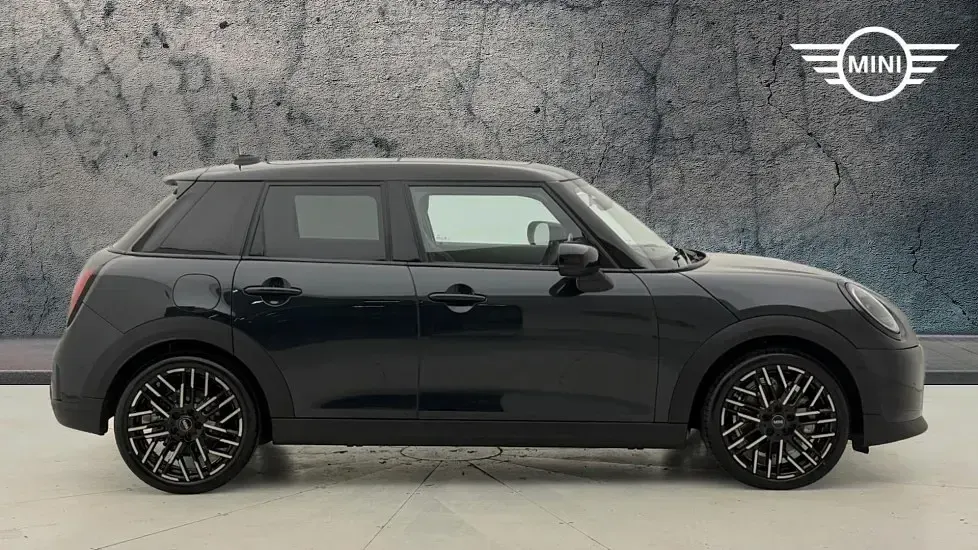 Used Mini Cooper Hatch 113 kW (154 HP) 2026 Grey Hatchback