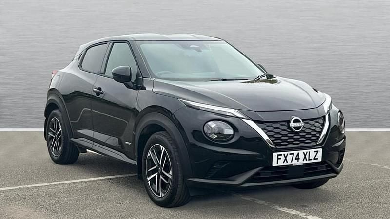 Pearl black Used 2024 Nissan Juke N-Connecta SUV | £18,491 (Good price) - Image 1/4