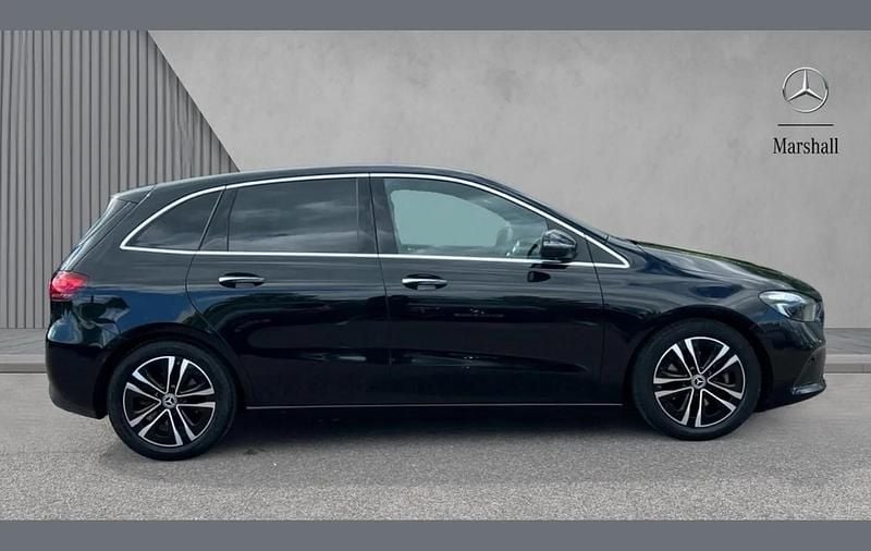 Used Mercedes B200 Executive 161 HP (118 kW) 2023 Black MPV
