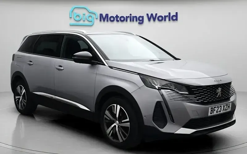 Used Peugeot 5008 Allure+ 131 HP (96 kW) 2023 SUV