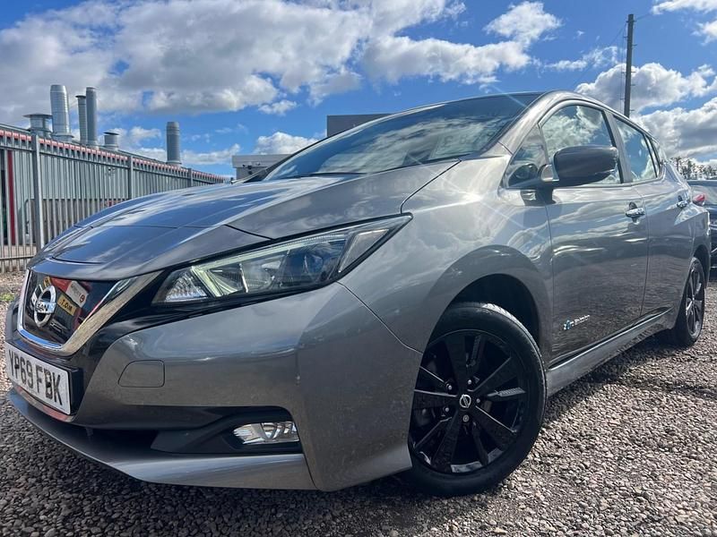 Usado Nissan Leaf Acenta 110 kW (150 HP) 2019 Cinzento Citadino