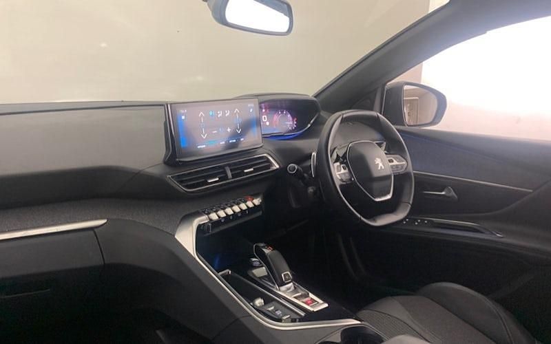 Used Peugeot 3008 Allure+ 131 HP (96 kW) 2023 SUV