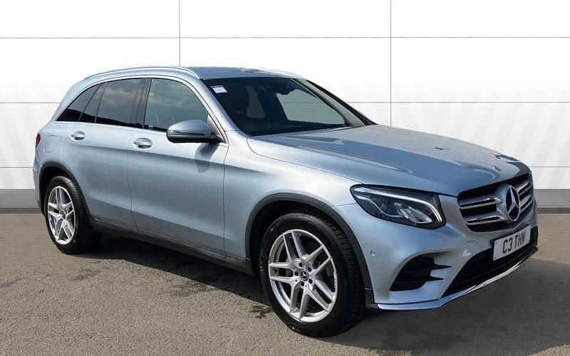 Used 2019 Mercedes GLC220 AMG line Estate | £19,919 (Good price) - Image 1/4