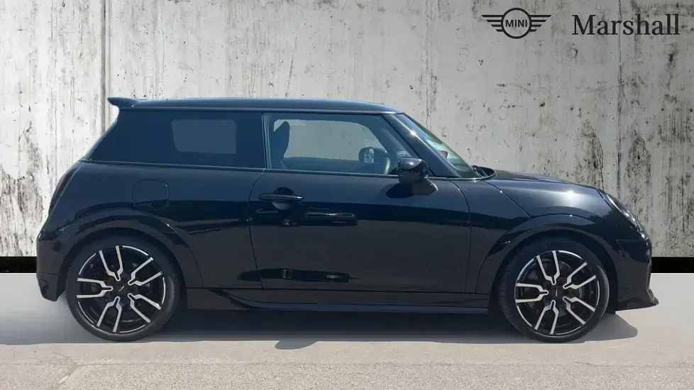 Used Mini Cooper S Hatch 201 HP (147 kW) 2024 Black Hatchback