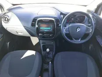 Used Renault Captur Dynamique 90 HP (66 kW) 2017 Silver SUV