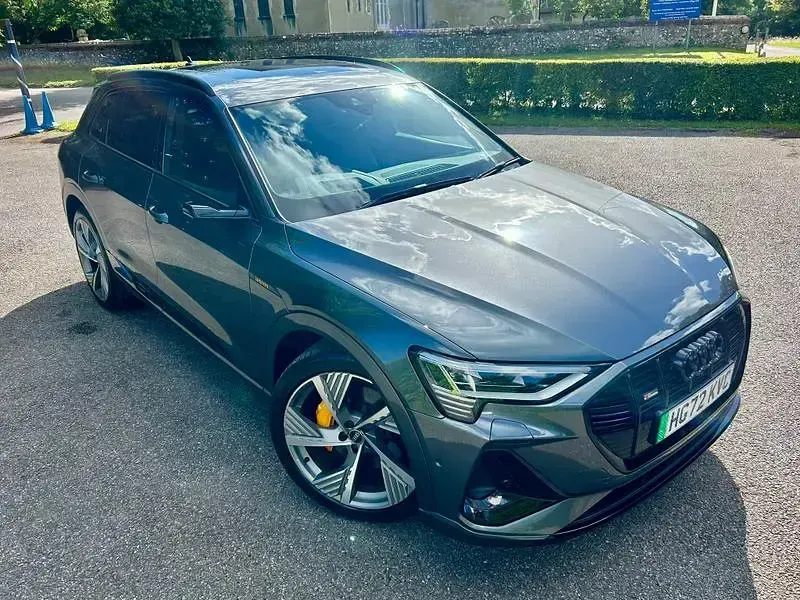 Used Audi e-tron Comfort 300 kW (408 HP) 2022 Grey SUV