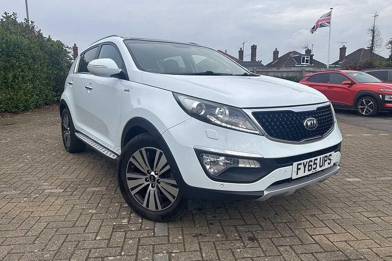 White Used 2015 Kia Sportage 4 SUV | £8,995 (Super price) - Image 1/4