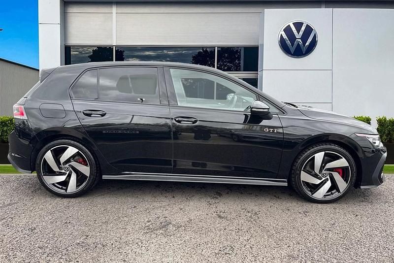 Used VW Golf VIII GTI 265 HP (194 kW) 2025 Black Hatchback