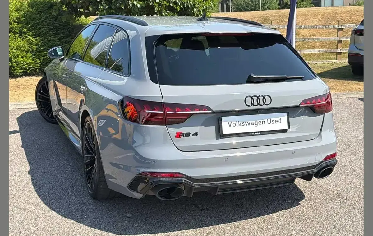 Used Audi RS4 Design 444 HP (326 kW) 2023 Black Estate