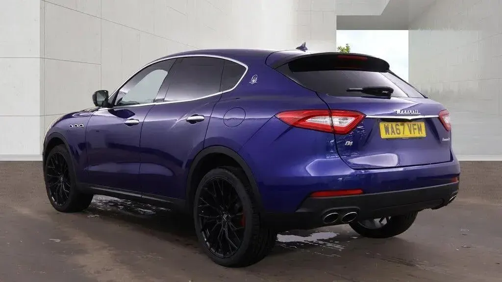 Used Maserati Levante 275 HP (202 kW) 2017 Blue SUV