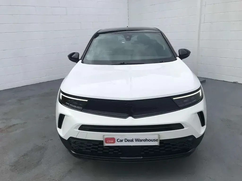 Used Vauxhall Mokka SRi 99 HP (72 kW) 2021 White SUV
