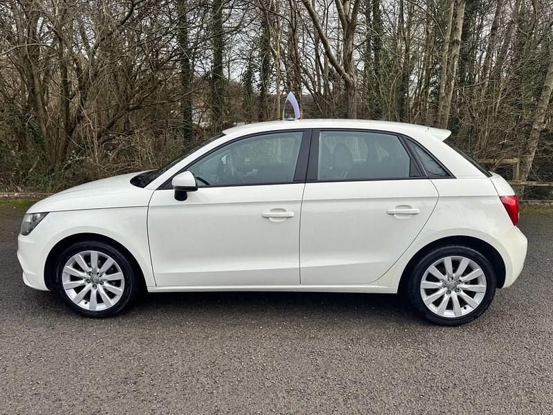 Used Audi A1 Sport 86 HP (63 kW) 2013 White Hatchback