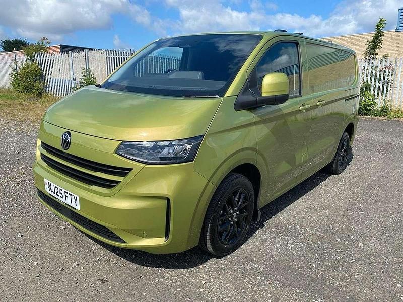 Green Used 2025 VW T6.1 Pro Van | £44,398 (Expensive) - Image 1/4
