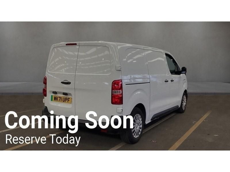 Used Toyota Proace 100 kW (136 HP) 2022 White MPV