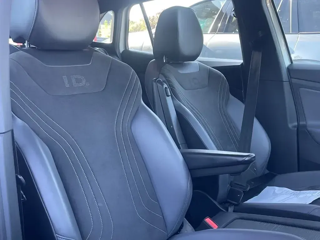 Used VW ID.4 Pure 108 kW (148 HP) 2022 White SUV