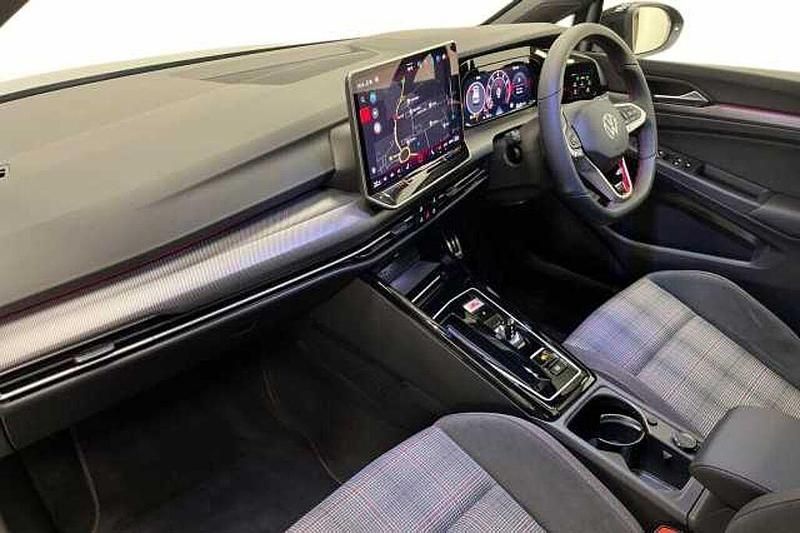 Used VW Golf VIII GTI 265 HP (194 kW) 2025 Moonstone grey Hatchback