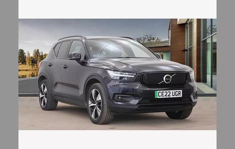 Black Used 2022 Volvo XC40 Plus SUV | £19,500 (Good price) - Image 1/4