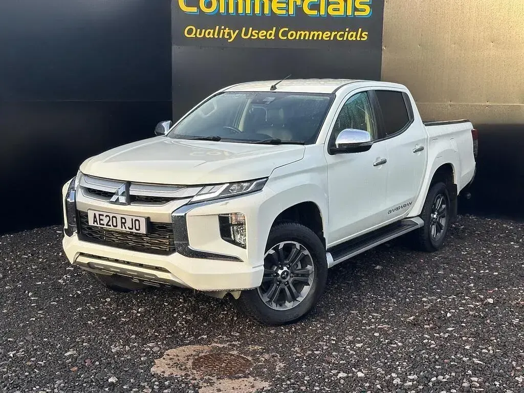 Used Mitsubishi L200 150 HP (110 kW) 2020 White Pickup