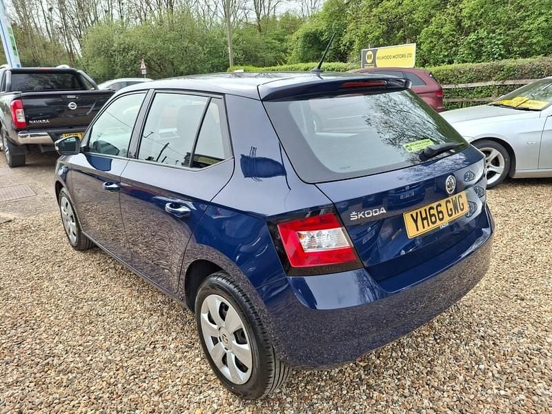 Used Skoda Fabia 60 HP (44 kW) 2016 Blue Hatchback