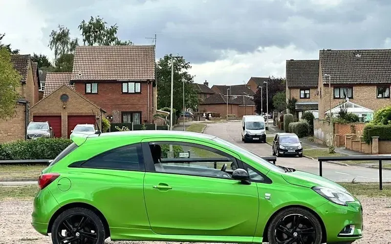 Used Vauxhall Corsa Edition 101 HP (74 kW) 2015 Green Hatchback