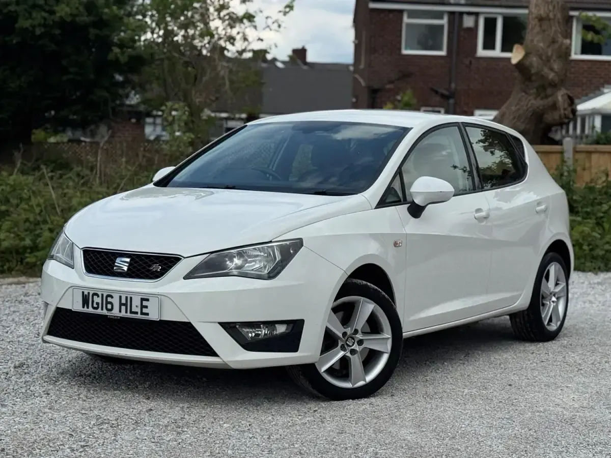 Używany Seat Ibiza FR 110 KM (80 kW) 2016 Biały Hatchback