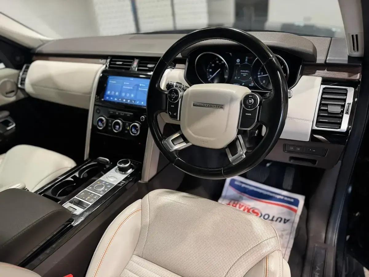 Used Land Rover Discovery 5 HSE 2017 Black SUV