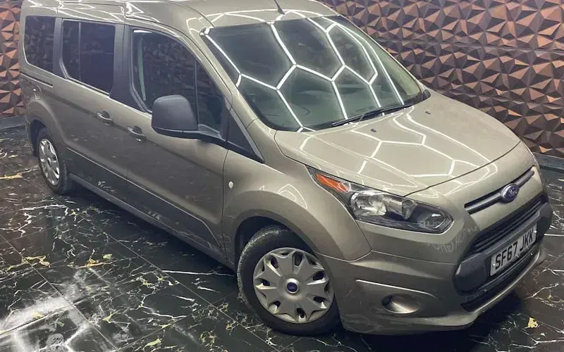 Used Ford Tourneo Connect Zetec 120 HP (88 kW) 2017 MPV
