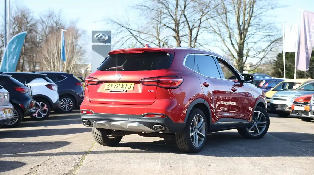 Used MG HS Exclusive 2023 Red SUV