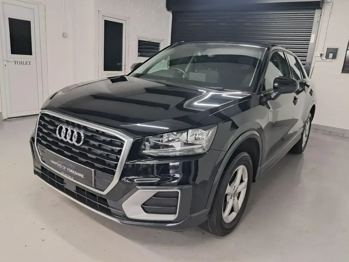 Used Audi Q2 Comfort 116 HP (85 kW) 2018 Black SUV