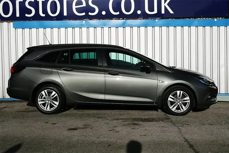 Used Vauxhall Astra Design Edition 2025 Grey Estate