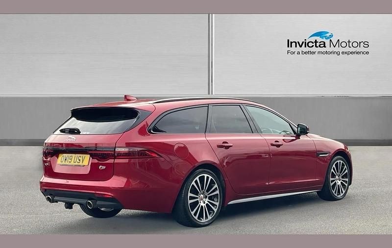 Used Jaguar XF Sportbrake S 296 HP (217 kW) 2019 Red Estate