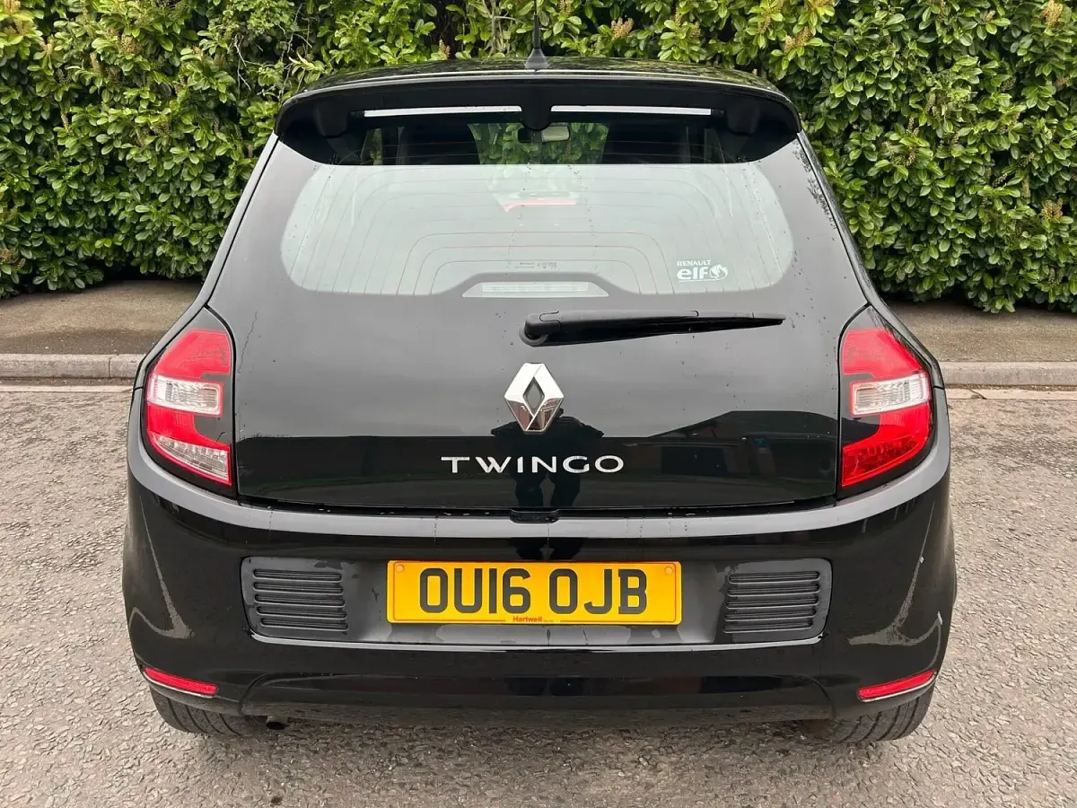 Used Renault Twingo Dynamique 90 HP (66 kW) 2016 Black Hatchback