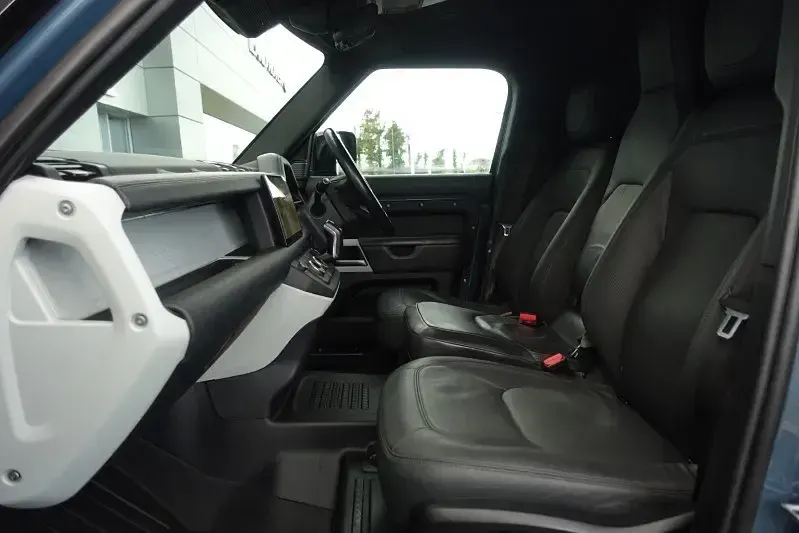 Używany Land Rover Defender HSE 2022 Niebieski SUV