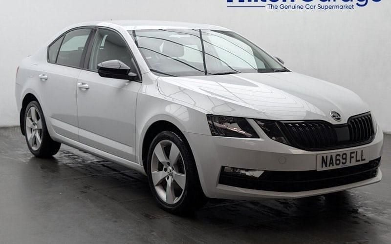 Used Skoda Octavia SE Drive 150 HP (110 kW) 2019 White Hatchback
